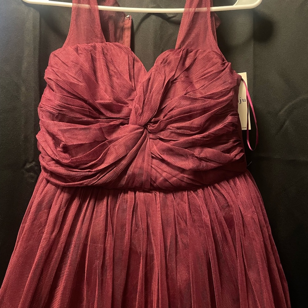 Elegant Burgundy Maxi Dress